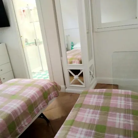 - Andri Hébergement de vacances