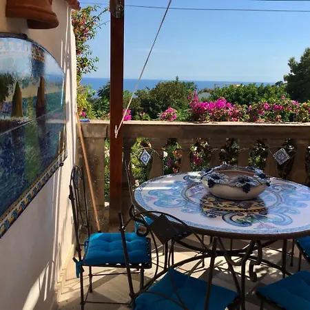 - Andri Hébergement de vacances *